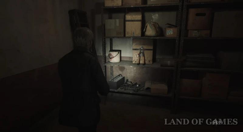 Suitcase in the hotel in Silent Hill 2 Remake: how to get the code and the red light bulb